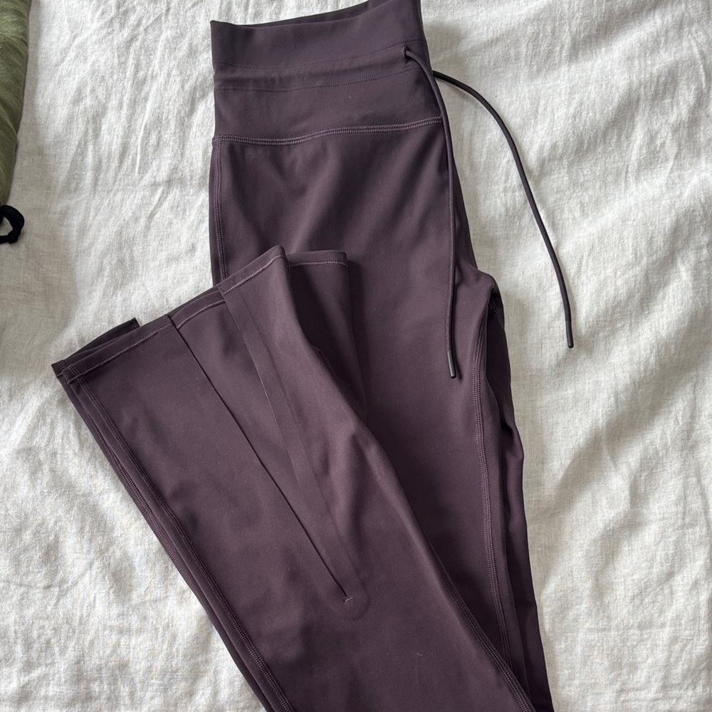 Vuori Women's Purple Leggings